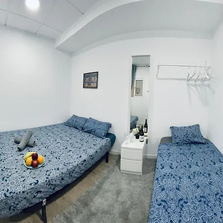 Ronda Sant Pere 3 Bed & Breakfast Barcelona