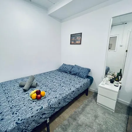 Alojamento de Acomodação e Pequeno-almoço Ronda Sant Pere 3 *